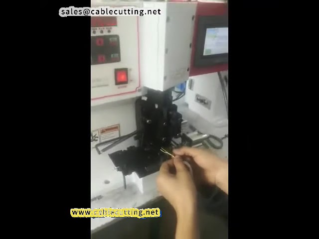 เครื่องตัดเปลือกสายไฟและ crimp ขั้วต่ออัตโนมัติรุ่น Single Core | เพิ่มความเร็วการผลิต