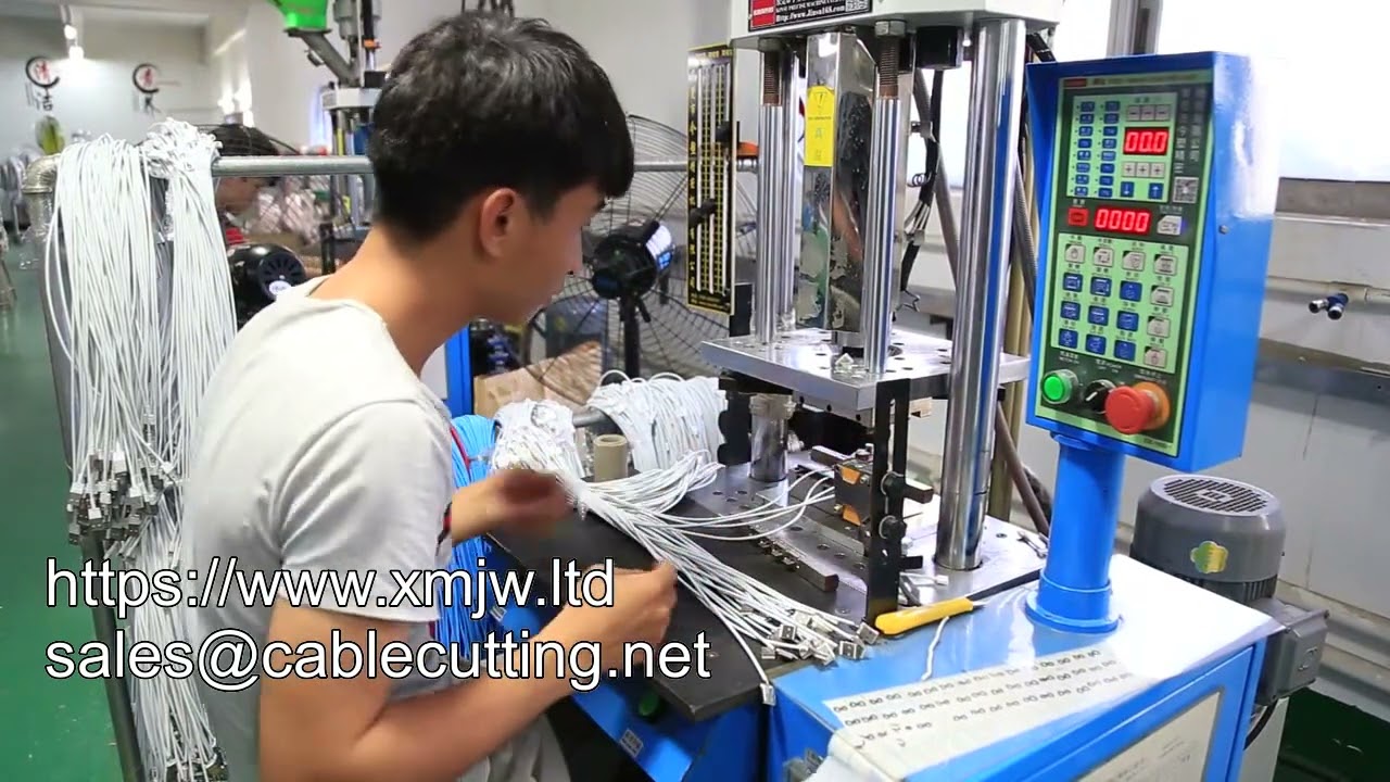 เครื่องฉีดพลาสติกแนวตั้งอัตโนมัติสำหรับสาย Micro USB และ Type-C | เครื่องฉีดแนวตั้งคุณภาพสูง