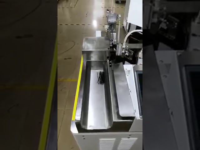 เครื่องปอก ตีเกลียว และ Crimp สายไฟอัตโนมัติ | Automatic Cable Stripping Crimping Twisting Machine